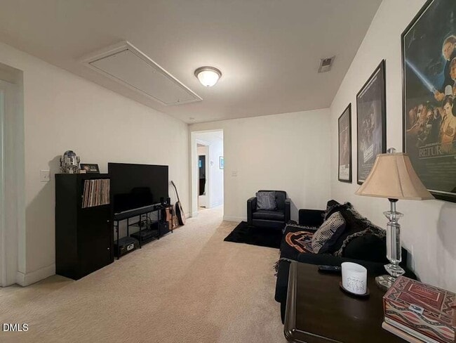 Building Photo - 735 Lampwick Ln