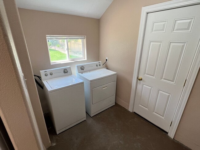 Building Photo - Wood Village Two Bedroom