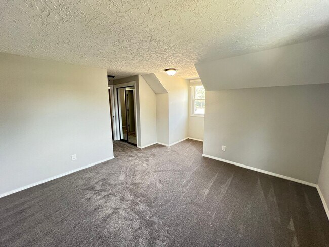 Building Photo - 14103 SE McGillivray Blvd