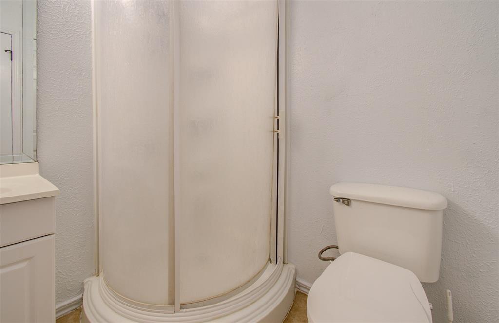 Building Photo - 5319 Bell St