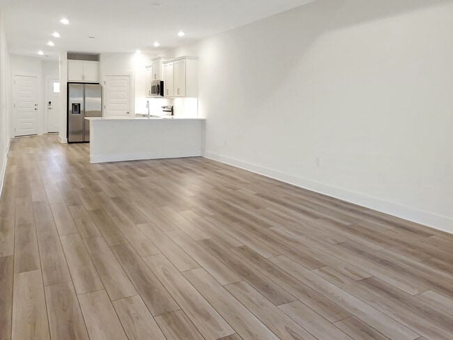 Building Photo - 9846 Weller Cv