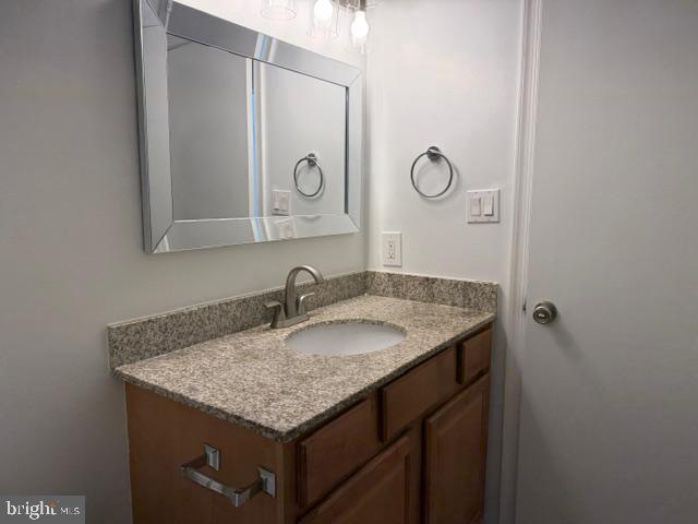 Building Photo - 3175 Summit Square Dr