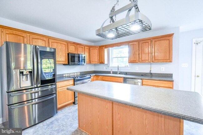 Building Photo - 42271 Bird Haven Dr