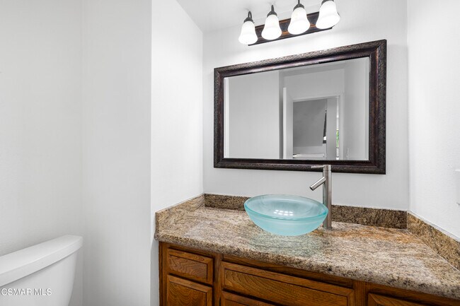 Building Photo - 26001 Alizia Canyon Dr