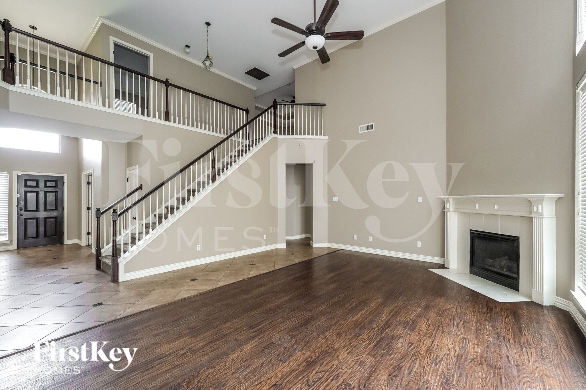 Building Photo - 1321 Lyra Ln