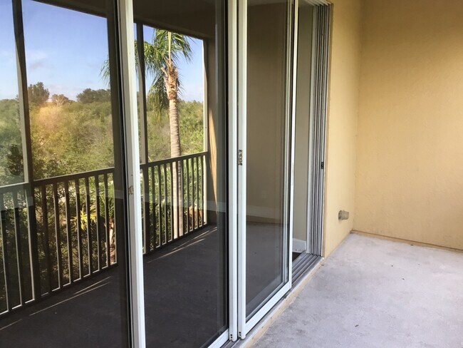 Building Photo - 1189 Venetian Harbor Drive NE