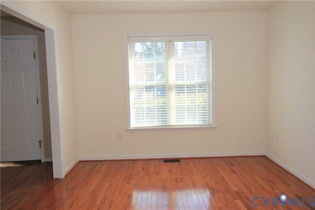 Building Photo - 11528 Pinedale Dr