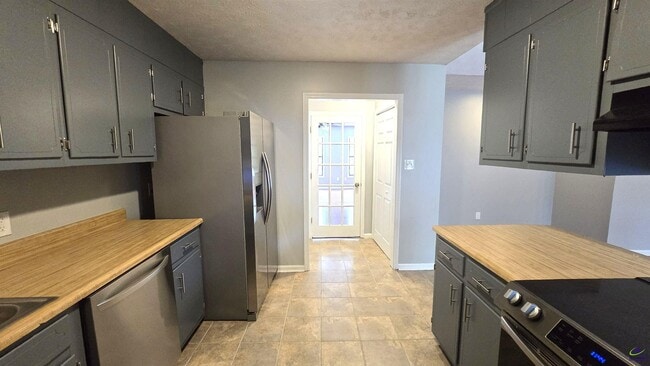 Building Photo - 102 Buckskin Dr
