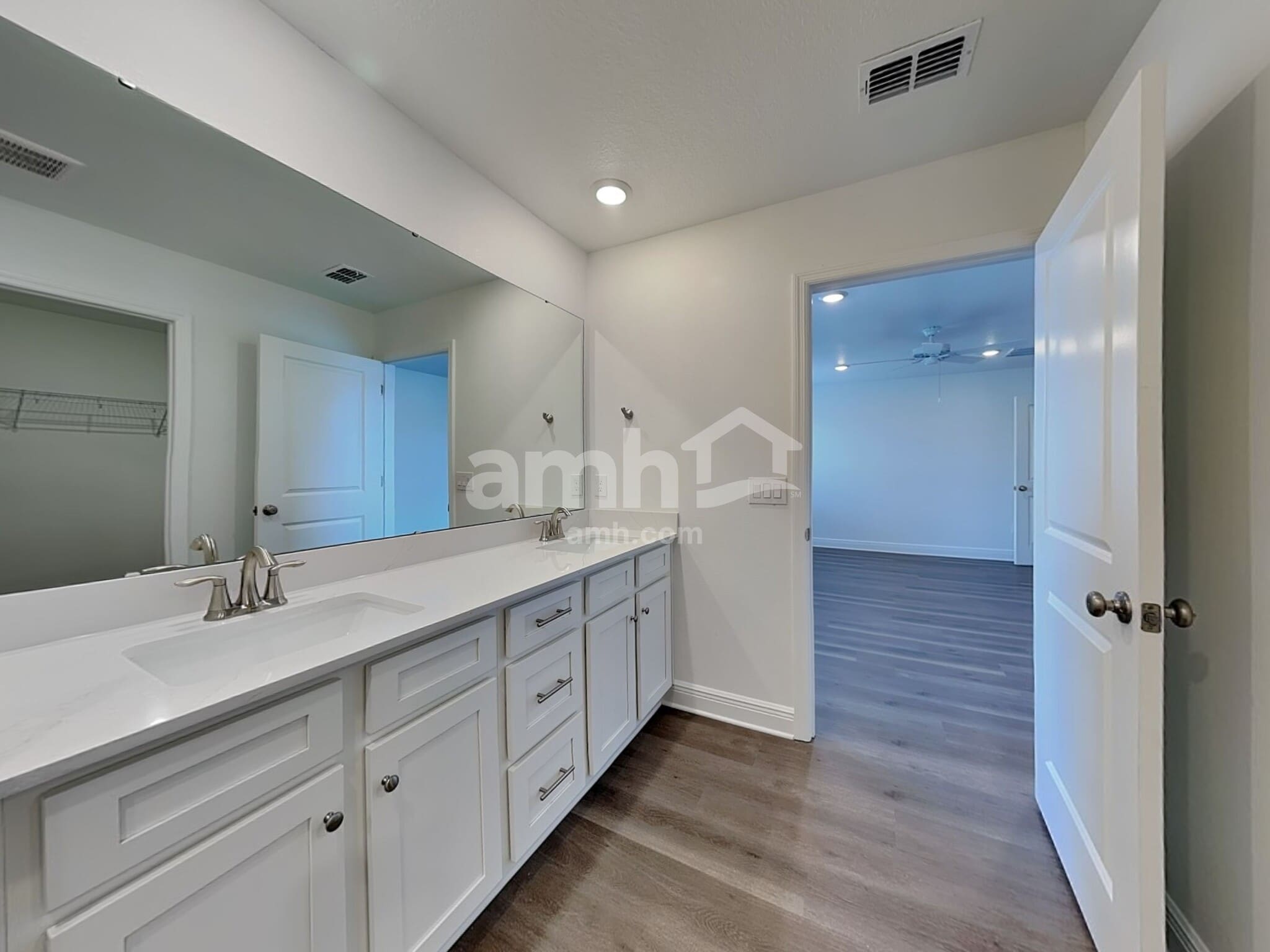 Building Photo - 1526 Blue Nile Pt