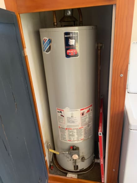 Building Photo - 533 E 9th St