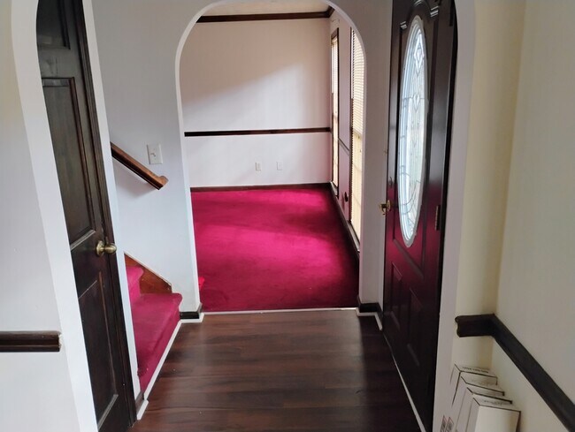 Building Photo - 629 Chatham Trail