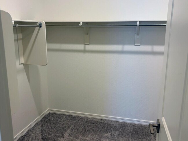 Building Photo - 35966 W Santa Monica Ave