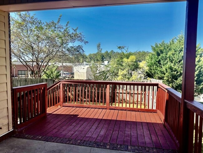 Building Photo - 124 Whitney Ave