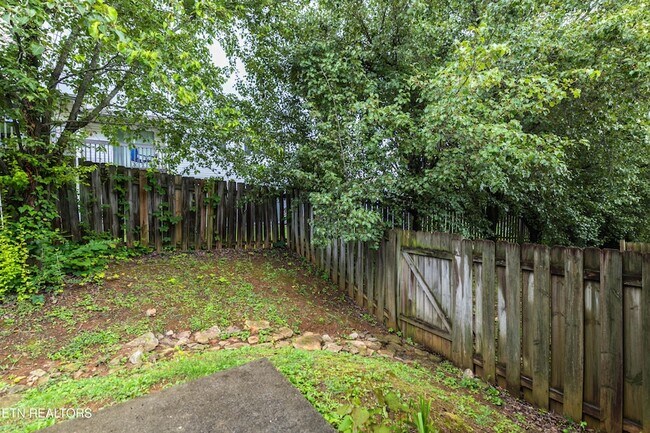 Building Photo - 1315 Lucy Way