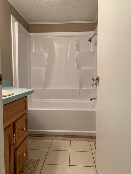 Bathroom - 210 Gibbons Ct
