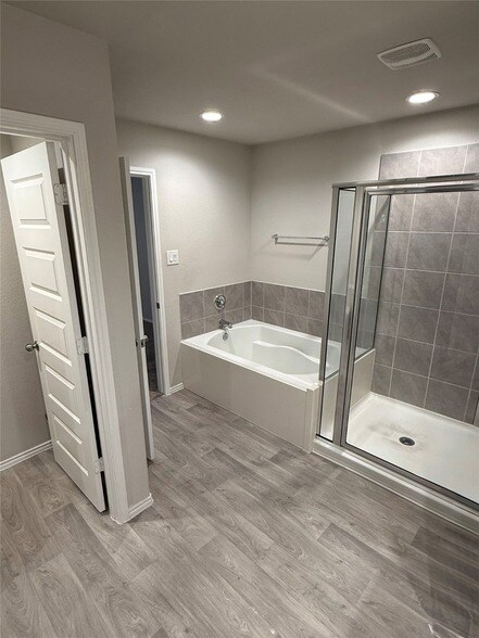 Building Photo - 6807 Green Embers Ln