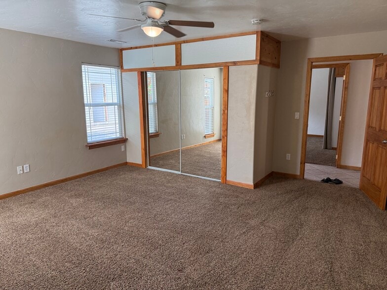 Building Photo - 1420 Pinyon Ave
