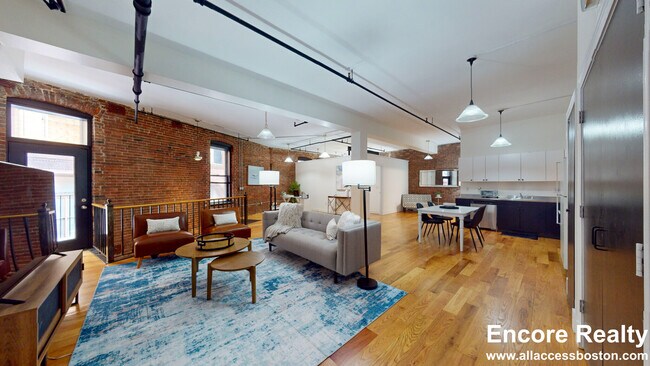 Building Photo - 19 Stanhope St