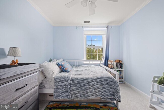 Building Photo - 3050 S Buchanan St