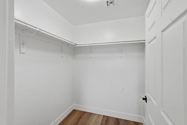 Building Photo - 6302 E Cochise Rd