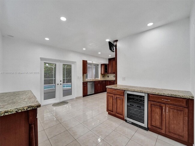 Building Photo - 5405 McKinley St