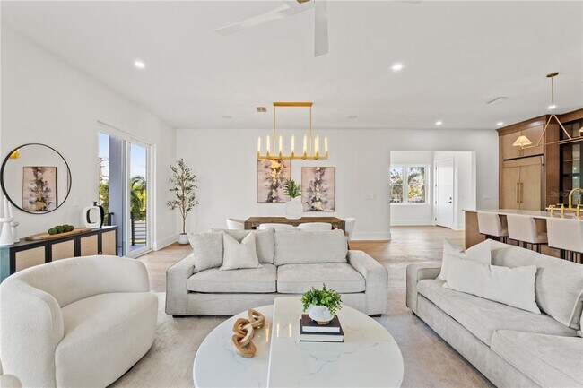 Building Photo - 531 Danube Ave