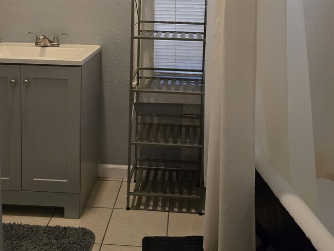 Building Photo - 1614 Market St