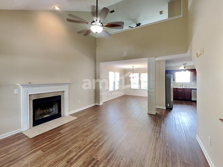 Building Photo - 1718 Stephenson Ln