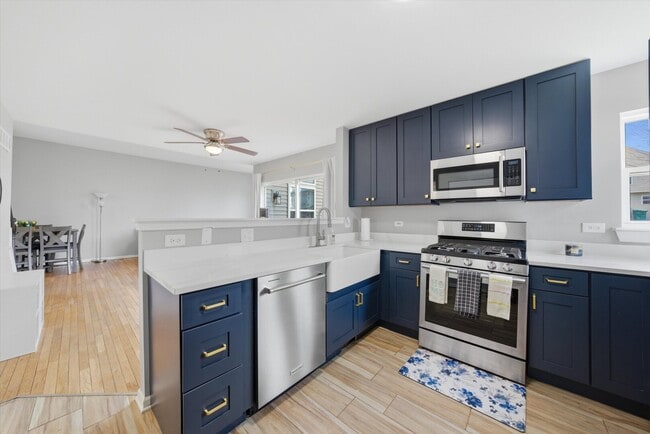 Building Photo - 2211 Carpenter Ave