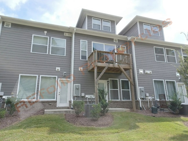 Building Photo - 139 Manordale Dr