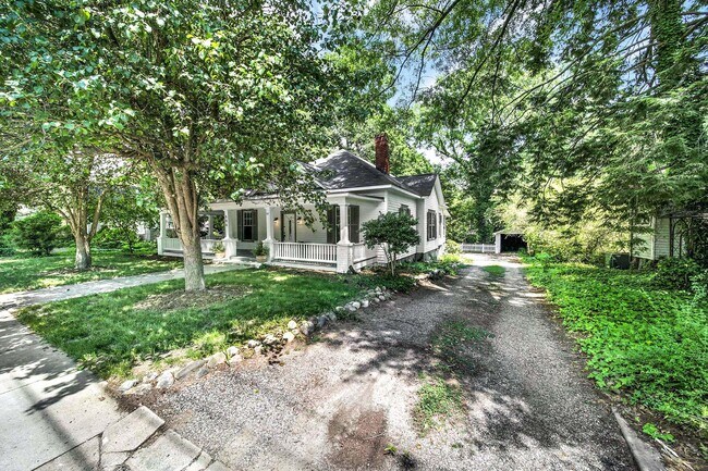 Building Photo - Restored Victorian Home