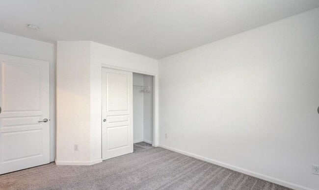 Building Photo - 8056 Haywood Estate Ave