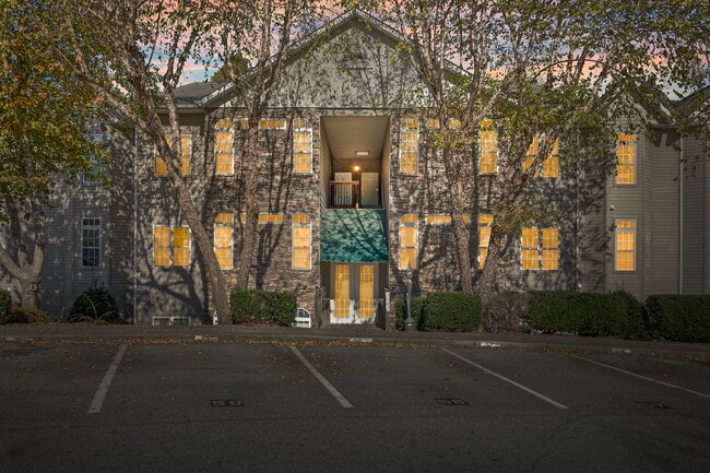 Primary Photo - 3002 Greystone Pt