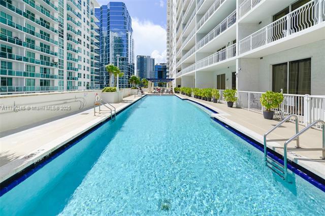 Building Photo - 1200 Brickell Bay Dr