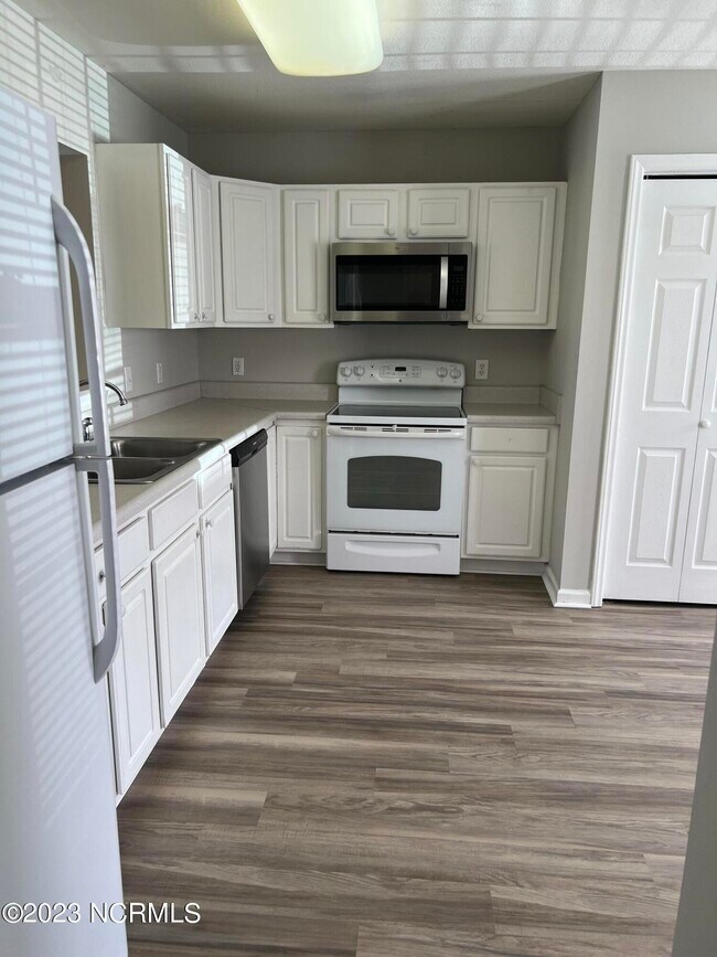 Building Photo - 4215 Williamsbrook Ln