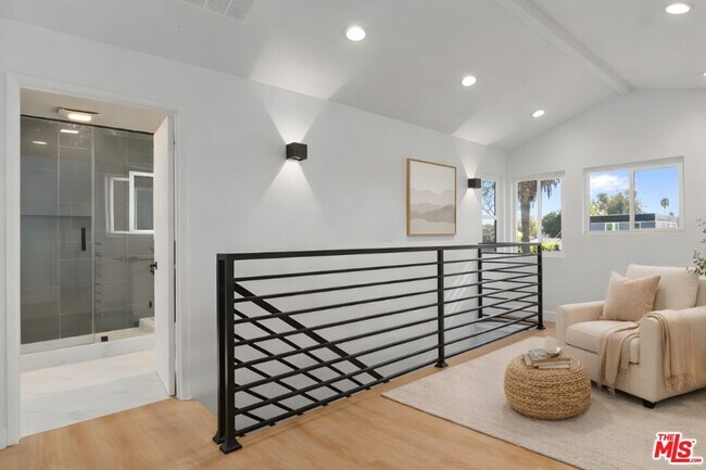 Building Photo - 2522 Armacost Ave