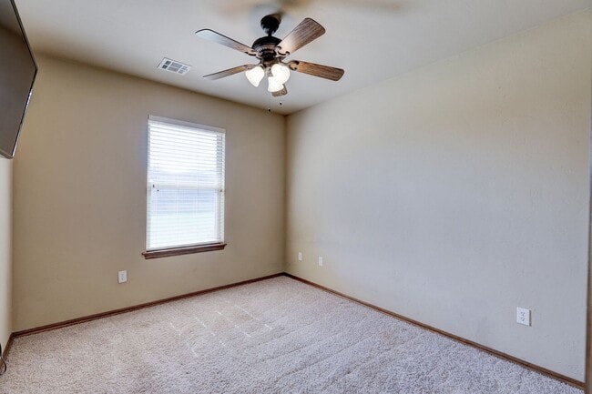 Building Photo - 15166 Fox Hollow Rd