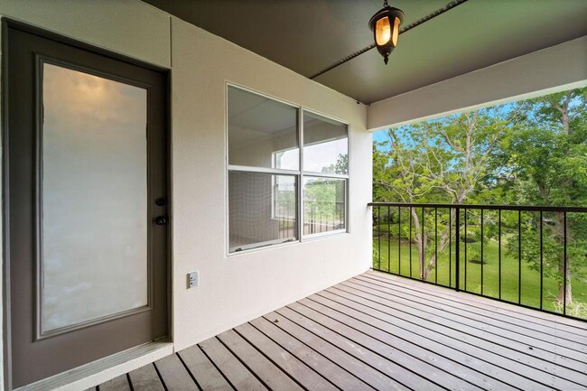 Building Photo - 309 Lakeside Ln