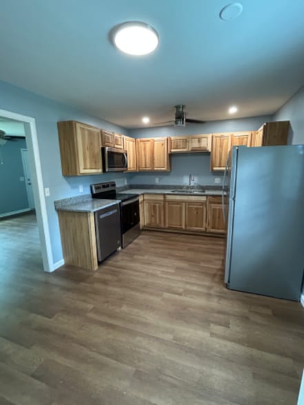 Primary Photo - 138 Lester Ave