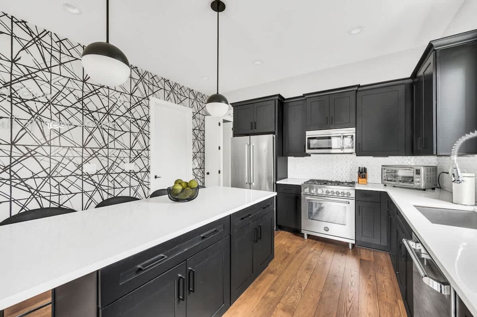 Building Photo - 1332 3rd Ave N