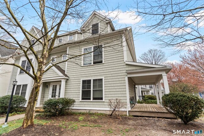 Building Photo - 15 W Main St