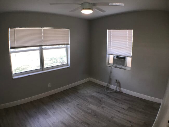 Building Photo - 170 Loquat Tree Dr