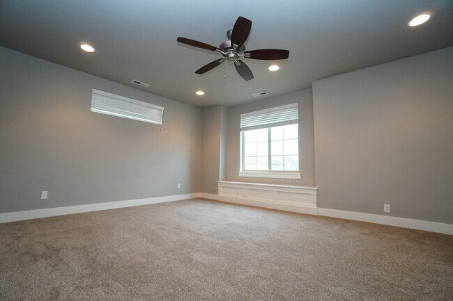 Building Photo - 2303 E Fratello St