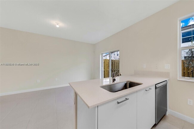 Building Photo - 12918 NW 23rd Pl