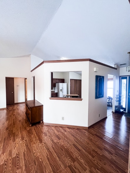 Building Photo - 3202 Bowfield Way