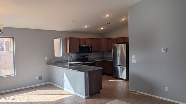 Building Photo - 45 W Gold Dust Way