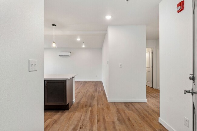 Building Photo - Your New Home Awaits: Enjoy 2 Weeks Free Rent on Select Units!