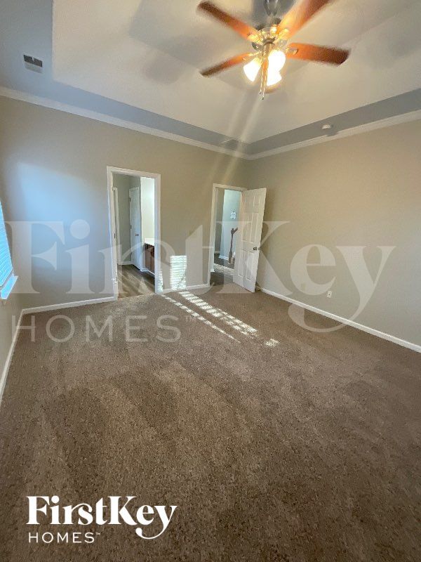 Building Photo - 2432 Wingfield Dr SW