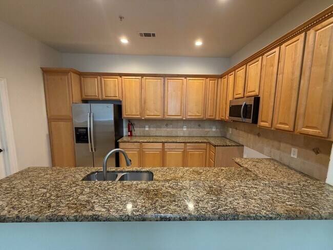 Building Photo - 2320 Stutz Dr