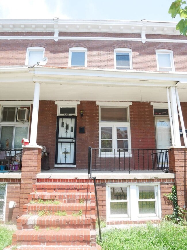 Primary Photo - PRIME LOCATION! Charming 3-Bedroom Home Ne...